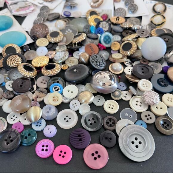 Vintage Buttons Lot - Picture 7 of 7